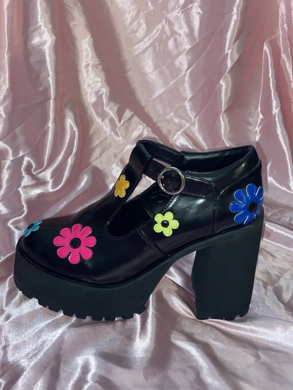 dELiA*s stylish black